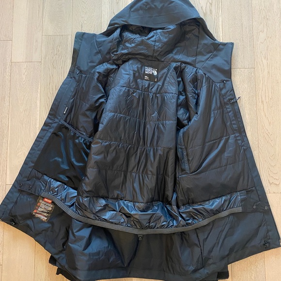 GORE-TEX Insulated jacket never worn. Only took off the labels. - Picture 1 of 7